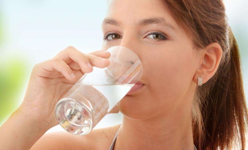 Diaform Plus urarekin garbitu da gasik gabe