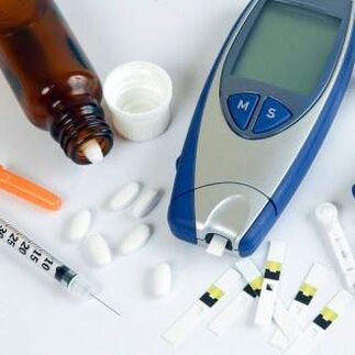 Diabetesa tratatzeko glukometroa eta drogak